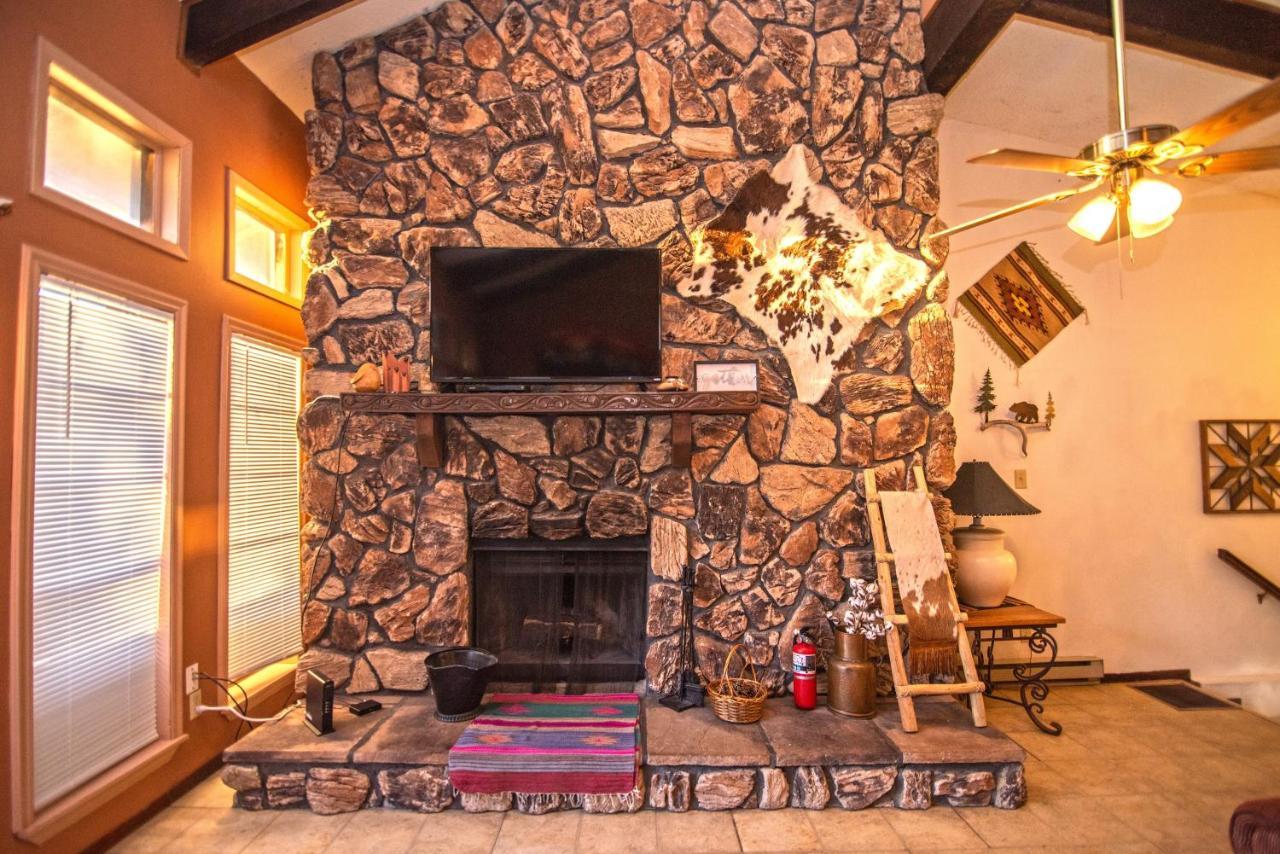 Huge Ruidoso Retreat With Game Room, Pool, 2 Balconies, 2 Kitchens - Sleeps 17! Dış mekan fotoğraf